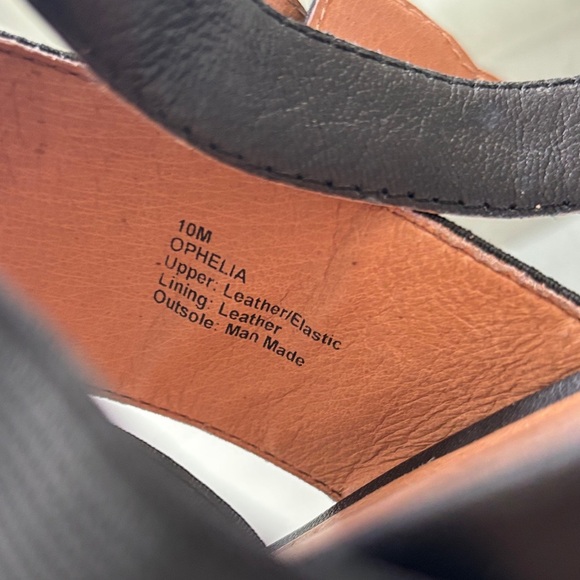 Gentle Souls Kenneth Cole Black Leather Sandals - Picture 9 of 9